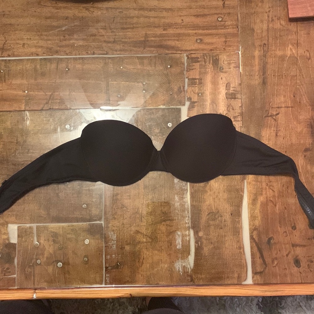 Strapless black bra